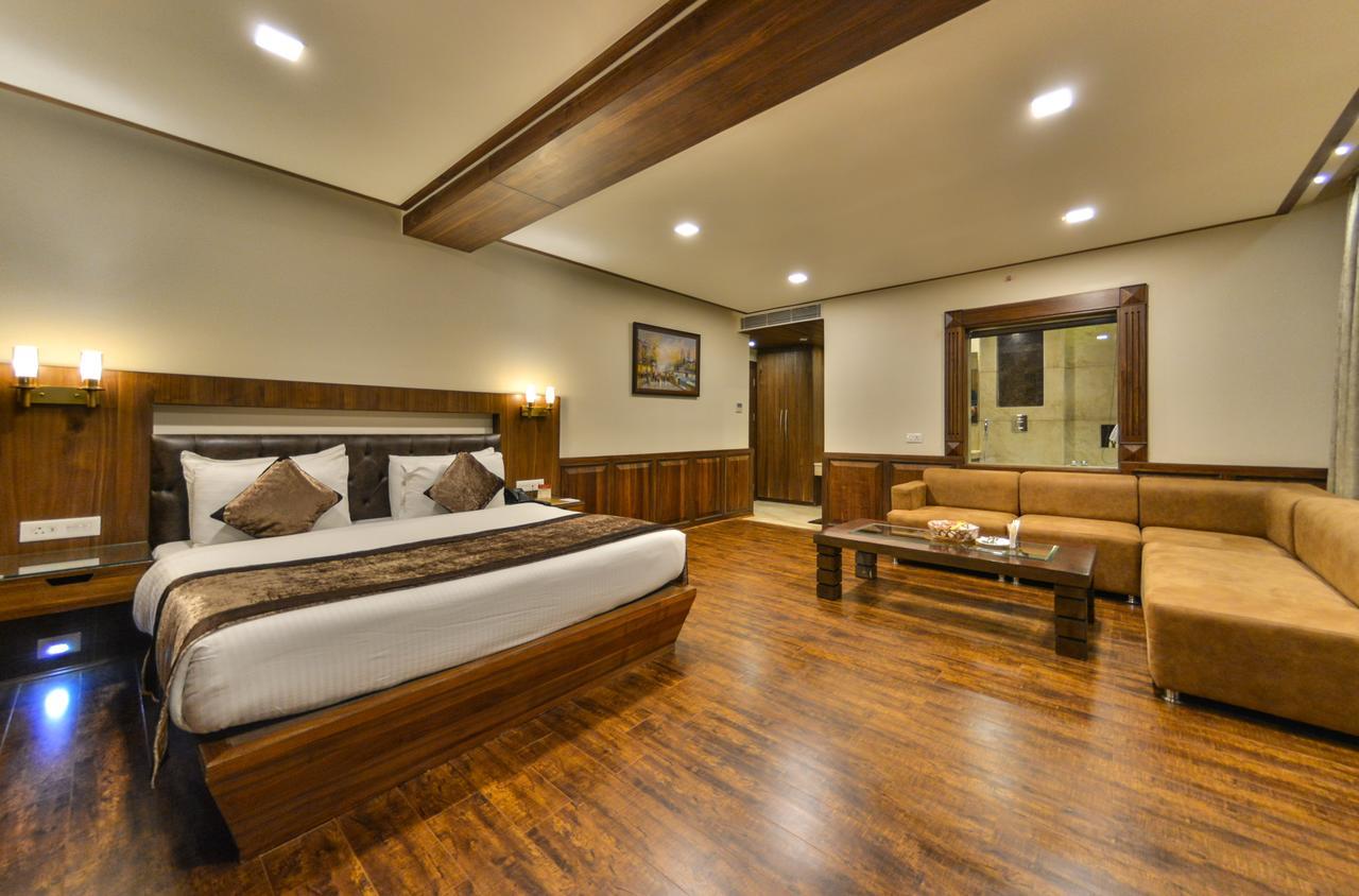 Clarks Inn Srinagar Exterior foto