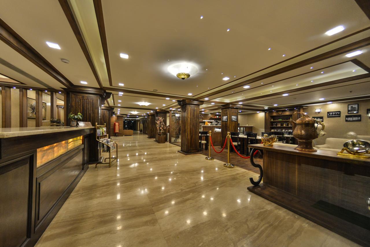 Clarks Inn Srinagar Exterior foto