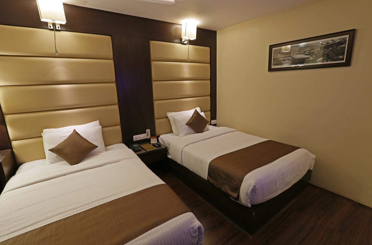 Clarks Inn Srinagar Exterior foto