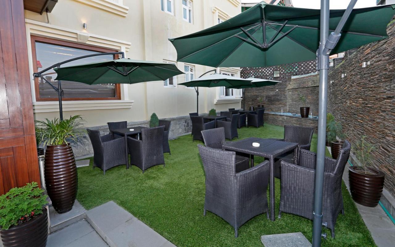 Clarks Inn Srinagar Exterior foto