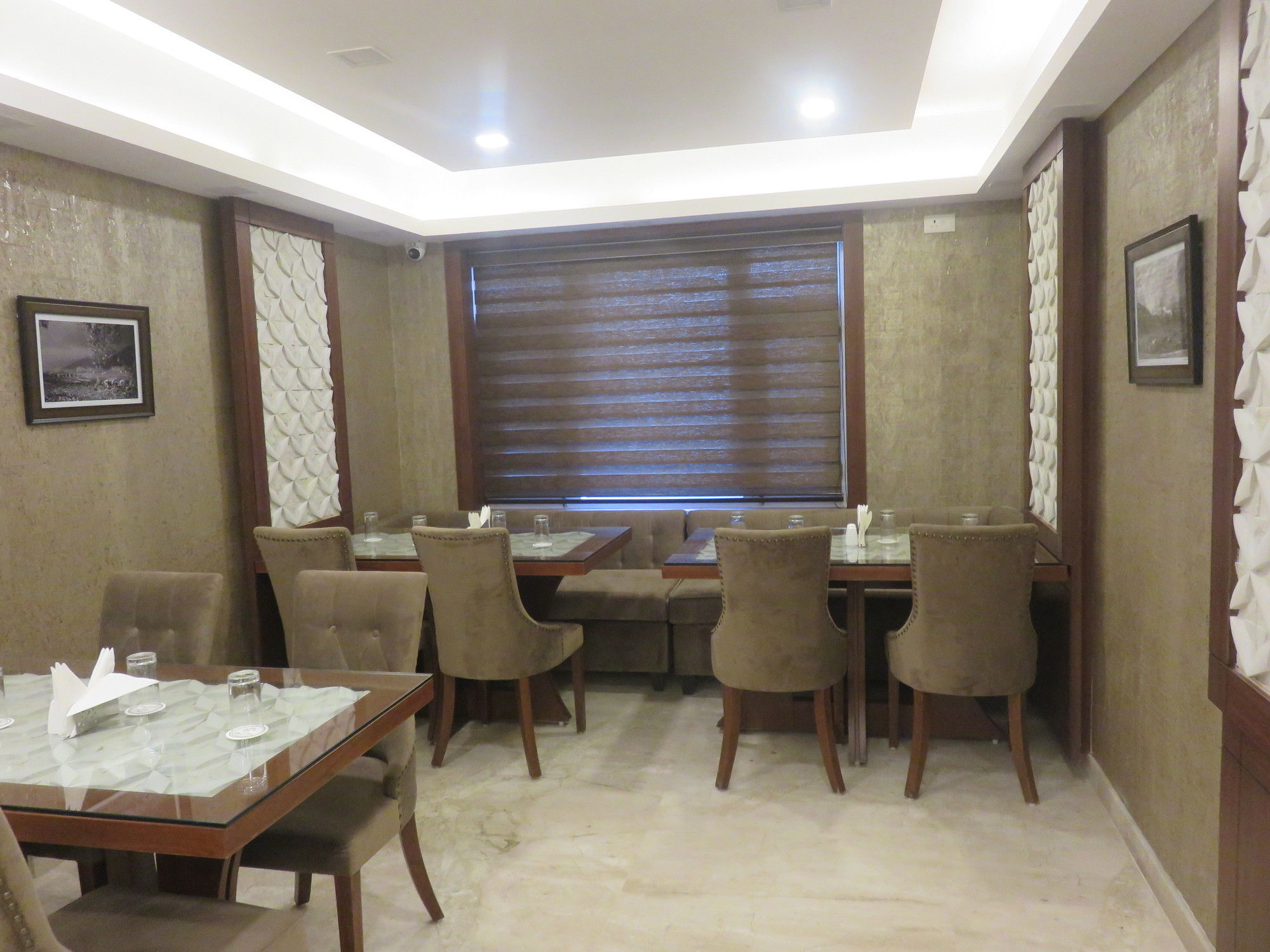 Clarks Inn Srinagar Exterior foto